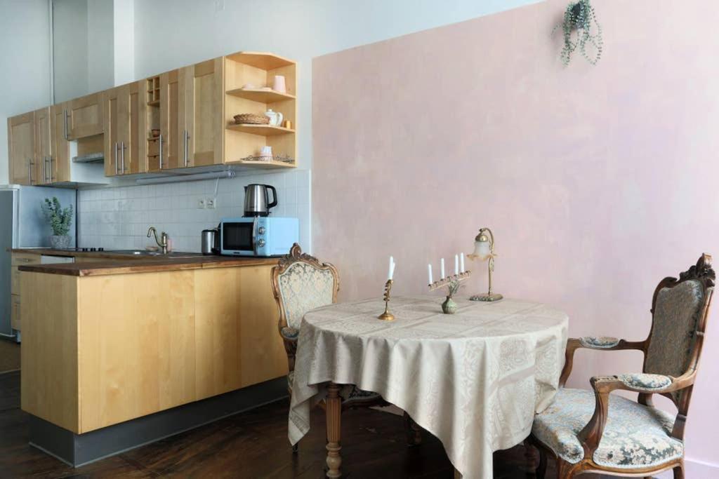 Charme D'Ancien Au Coeur De Vieux-Tours Apartment Екстериор снимка